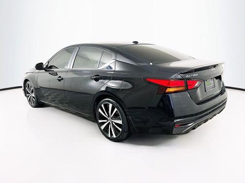 Super Black 2021 Nissan Altima SR VC-Turbo FWD