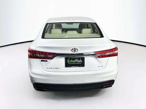 Blizzard Pearl 2015 Toyota Avalon XLE Touring