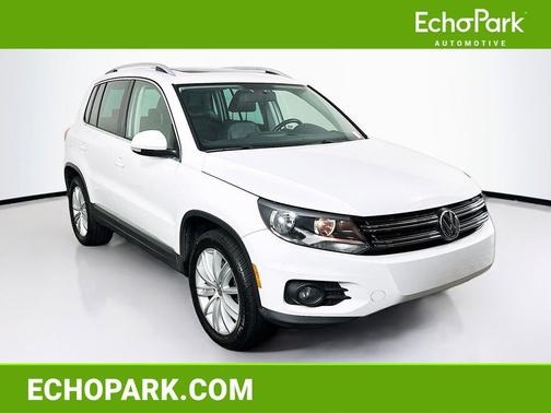 Pure White 2015 Volkswagen Tiguan Auto SE w/Appearance