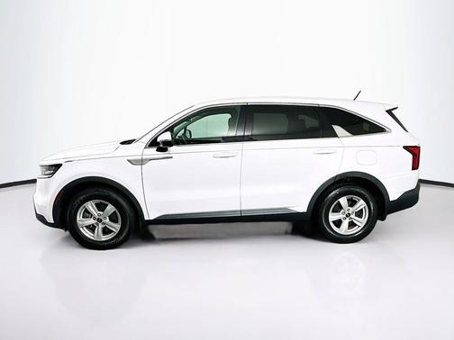 Glacial White Pearl 2023 Kia Sorento LX