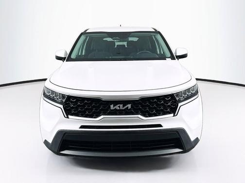 Glacial White Pearl 2023 Kia Sorento LX