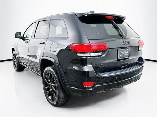 2022 Jeep Grand Cherokee Laredo