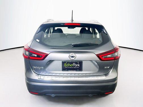 2022 Nissan Rogue Sport SV