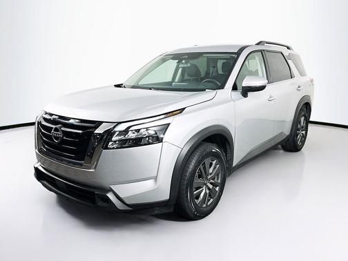 Brilliant Silver Metallic 2025 Nissan Pathfinder SV 4WD