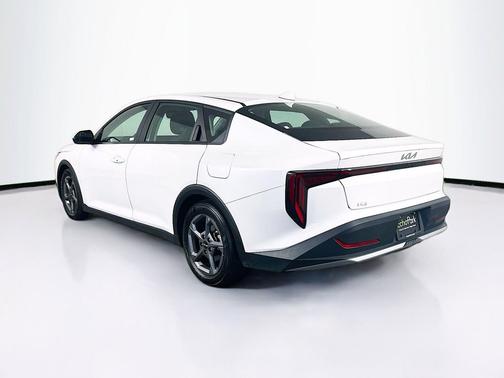 Snow White Pearl 2025 Kia K4 LXS