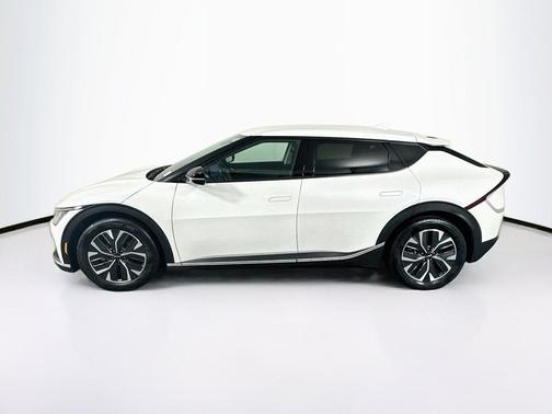 White 2024 Kia EV6 Light