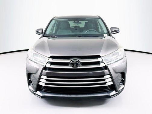 2019 Toyota Highlander LE I4