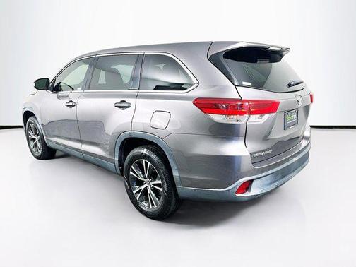 2019 Toyota Highlander LE I4