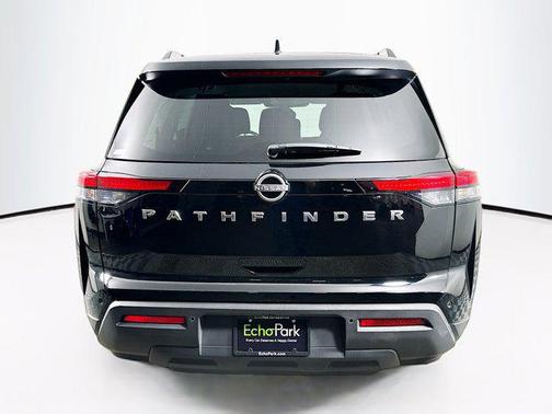 2025 Nissan Pathfinder SV FWD