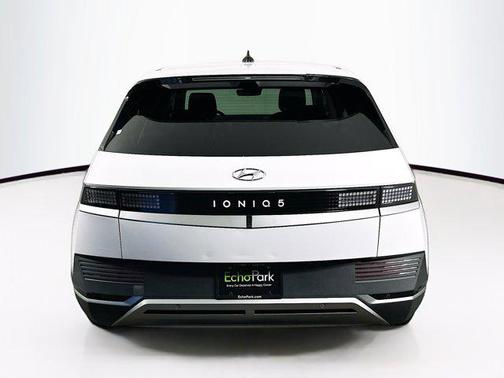 2024 Hyundai IONIQ 5 SE