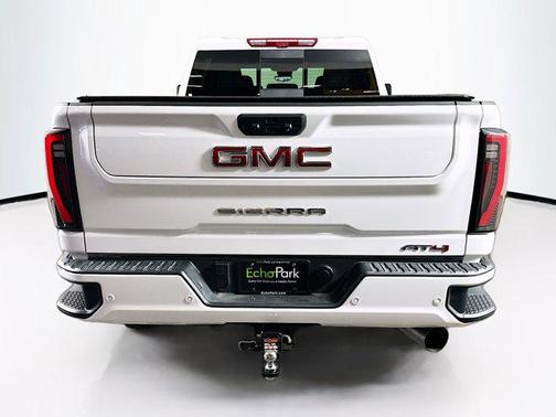 2024 GMC Sierra 2500 AT4