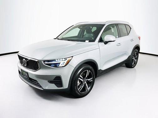 Gray 2025 Volvo XC40 B5 Core Bright Theme
