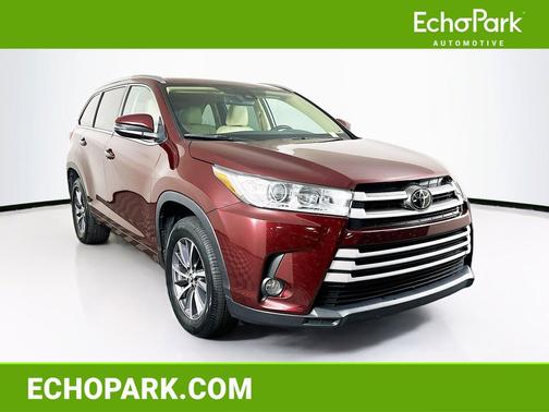 Ooh La La Rouge Mica 2017 Toyota Highlander XLE