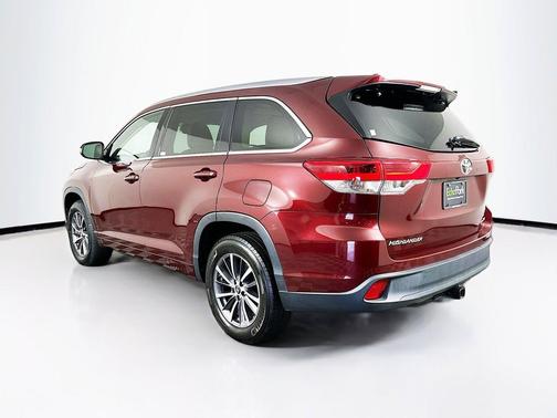 Ooh La La Rouge Mica 2017 Toyota Highlander XLE