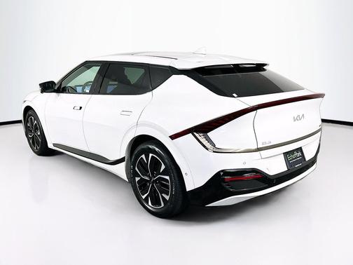 Snow White Pearl 2024 Kia EV6 GT-Line