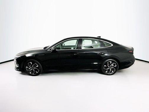 Abyss Black 2025 Hyundai SONATA SEL