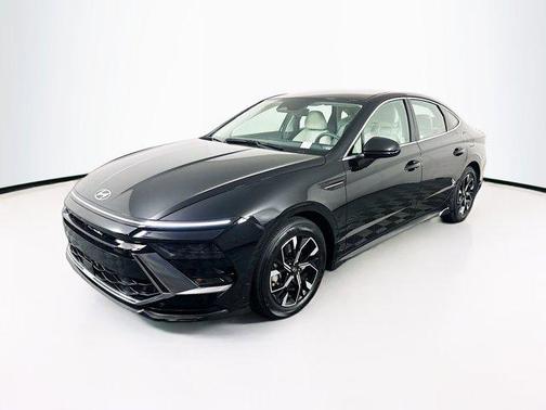Abyss Black 2025 Hyundai SONATA SEL