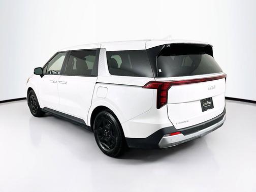 Snow White Pearl 2025 Kia Carnival LXS