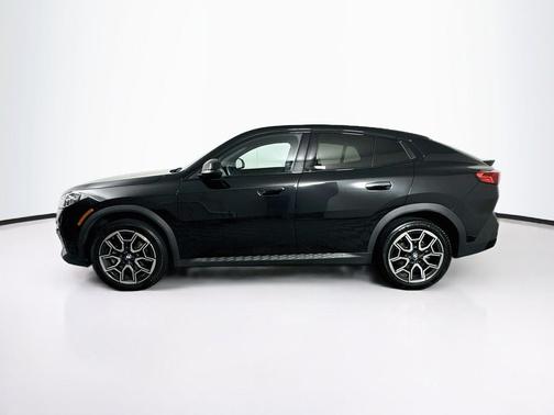 Black Sapphire Metallic 2026 BMW X2 xDrive28i