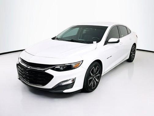 Summit White 2023 Chevrolet Malibu FWD RS