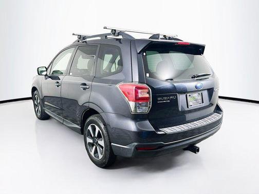 Dark Gray Metallic 2018 Subaru Forester 2.5i Premium