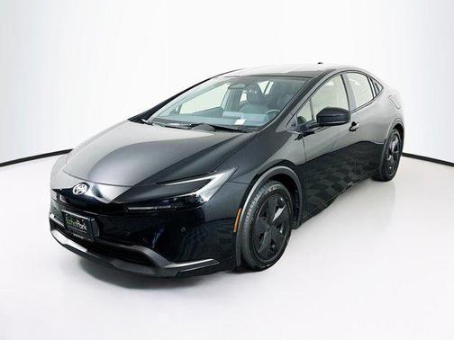 2025 Toyota Prius LE