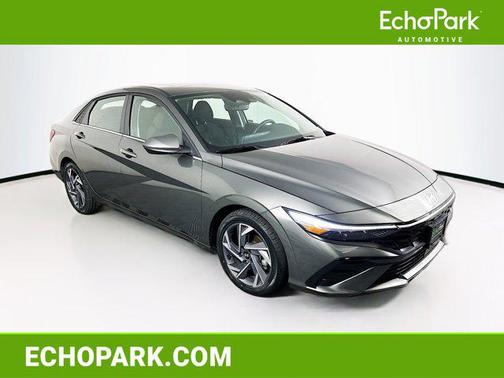 2025 Hyundai ELANTRA SEL