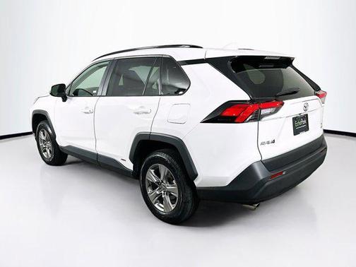 Ice Cap 2025 Toyota RAV4 Hybrid XLE