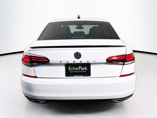 2020 Volkswagen Passat 2.0T R-Line