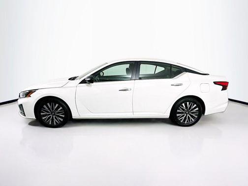White 2025 Nissan Altima SV FWD