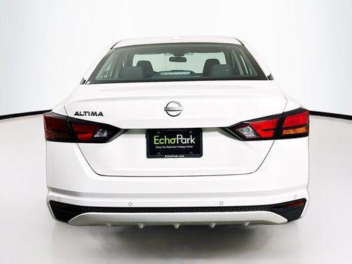 White 2025 Nissan Altima SV FWD