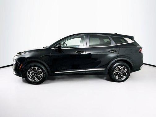 Ebony Black 2025 Kia Sportage LX