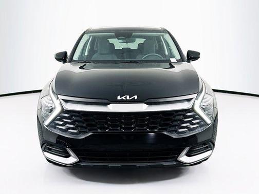 Ebony Black 2025 Kia Sportage LX