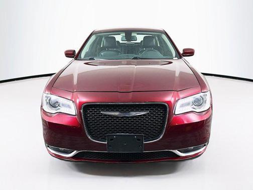 2017 Chrysler 300 Limited