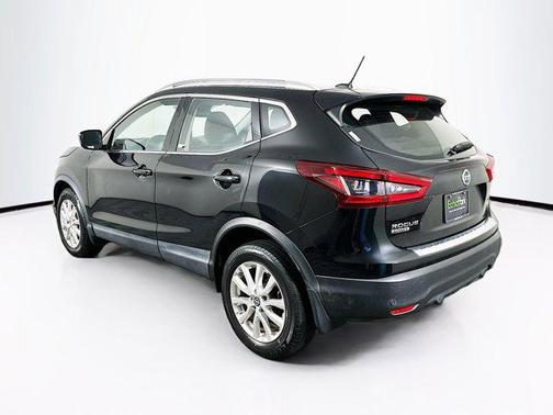 2021 Nissan Rogue Sport SV