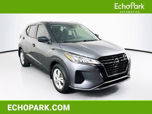 Gun Metallic 2024 Nissan Kicks S