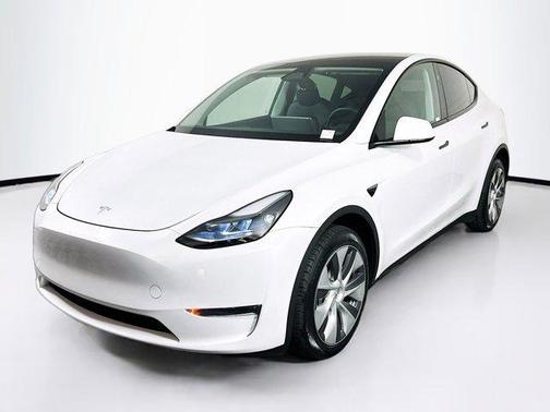 Pearl White Multi-Coat 2024 Tesla Model Y Long Range Dual Motor All-Wheel Drive