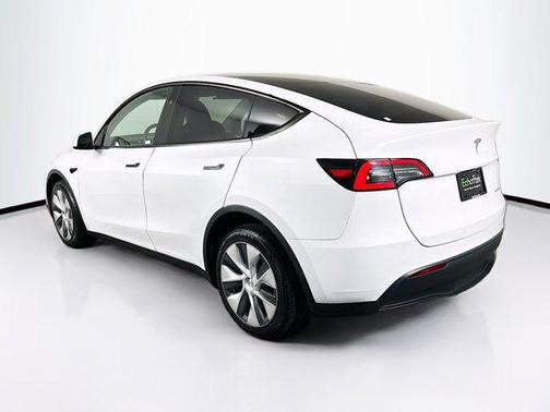 Pearl White Multi-Coat 2024 Tesla Model Y Long Range Dual Motor All-Wheel Drive