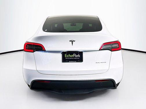 Pearl White Multi-Coat 2024 Tesla Model Y Long Range Dual Motor All-Wheel Drive