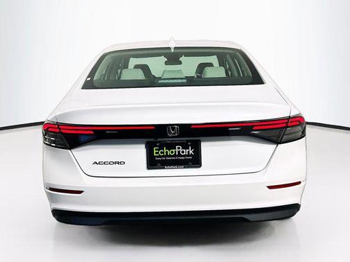 Platinum White Pearl 2023 Honda Accord EX