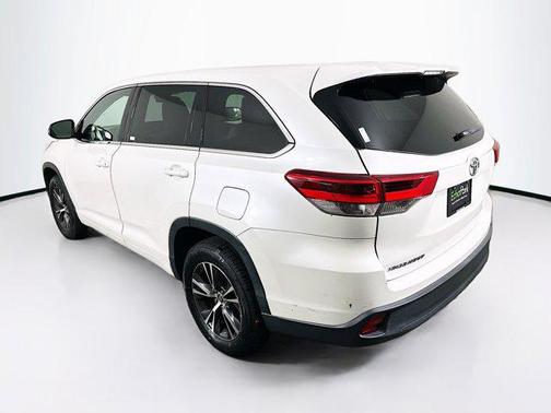 2018 Toyota Highlander LE I4