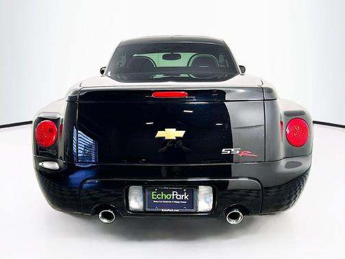 Smokin Asphalt 2004 Chevrolet SSR LS