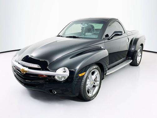 Smokin Asphalt 2004 Chevrolet SSR LS