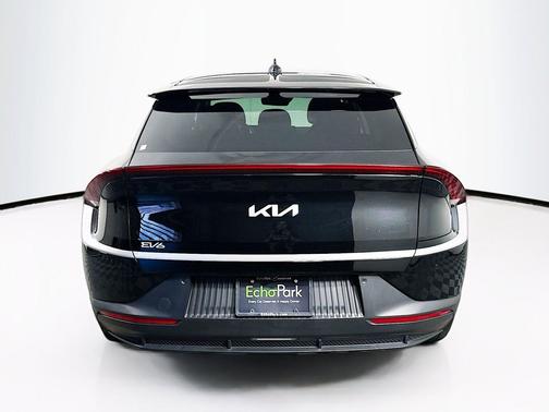 Aurora Black Pearl 2024 Kia EV6 Light Long Range