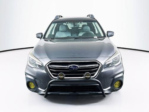 Gray 2018 Subaru Outback 3.6R Limited