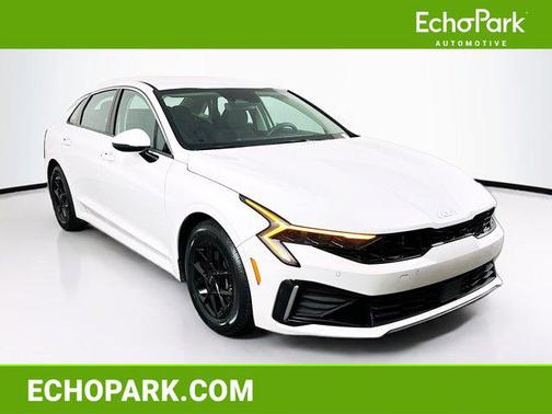 Snow White Pearl 2025 Kia K5 LXS