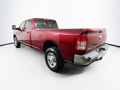 2024 RAM 3500 Big Horn Crew Cab 4x4 8' Box