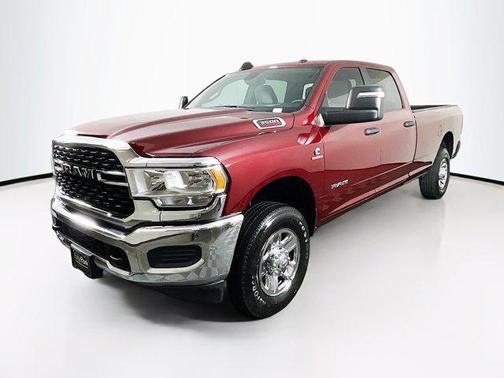 2024 RAM 3500 Big Horn Crew Cab 4x4 8' Box