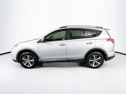 Silver Sky Metallic 2018 Toyota RAV4 XLE