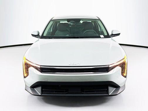 Morning Haze 2025 Kia K4 LXS